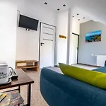 Klonowa 3*