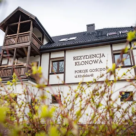 Guest house Klonowa 3*